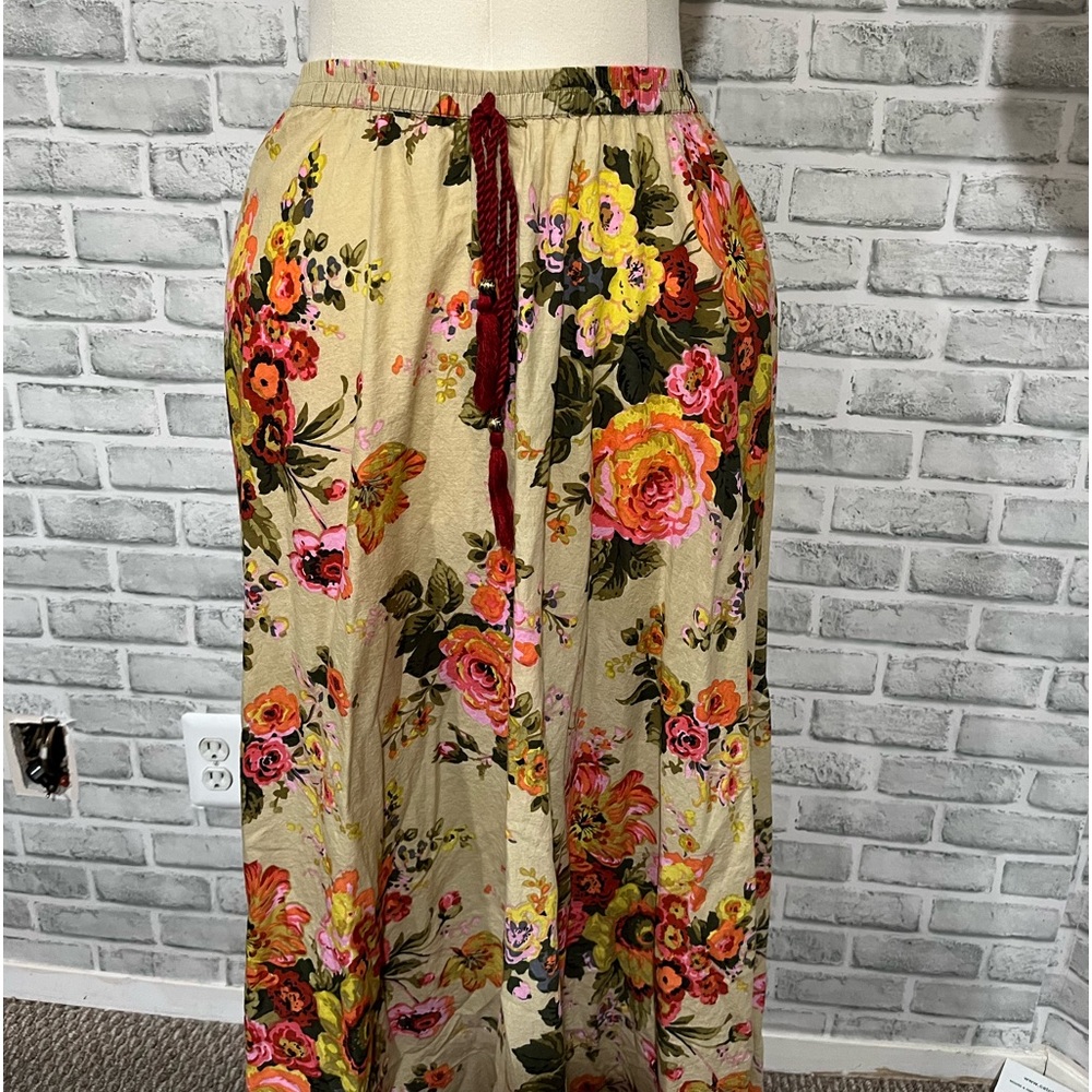 Floral printed maxi skirt